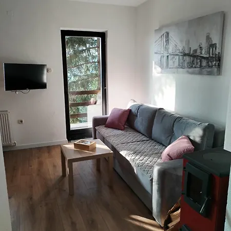 Friends 2 Vlasic Apartment *